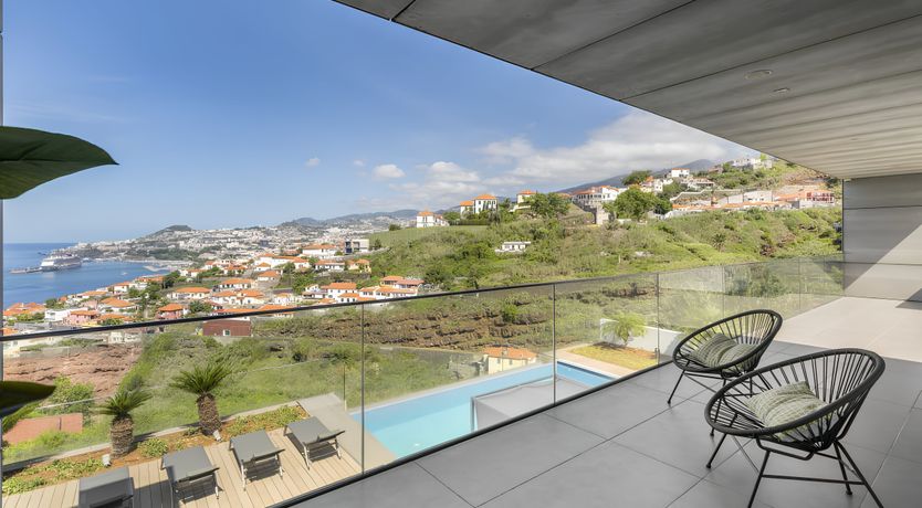 Photo of Eiffel Vista