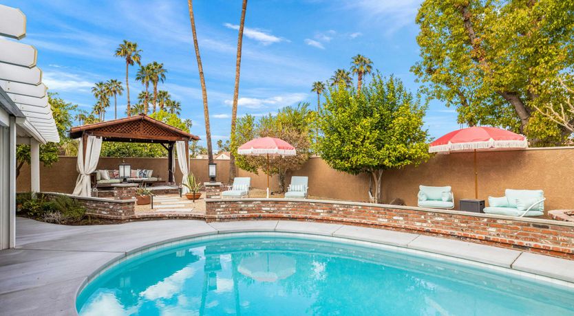 Photo of Serenade Sunset