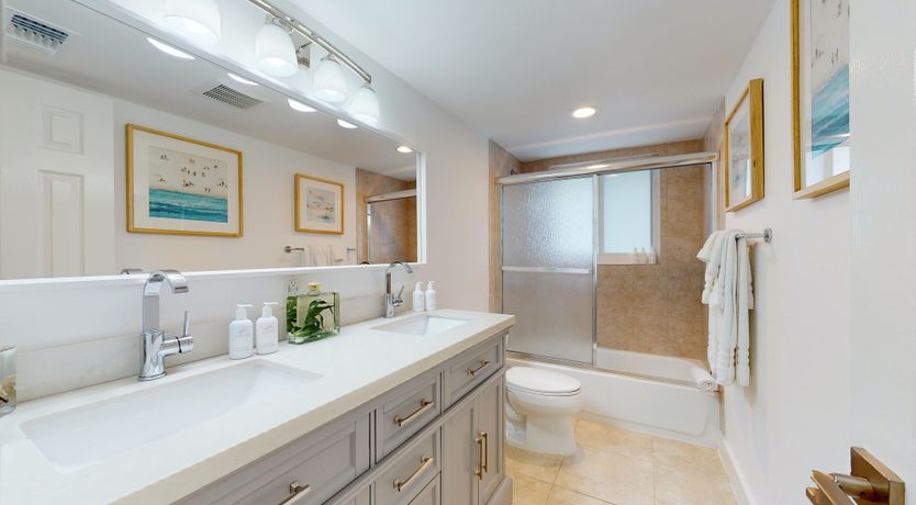 Photo of Lakeside Getaway