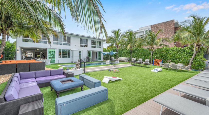 Photo of Lakeside Getaway