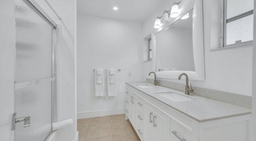 Photo of Lakeside Getaway