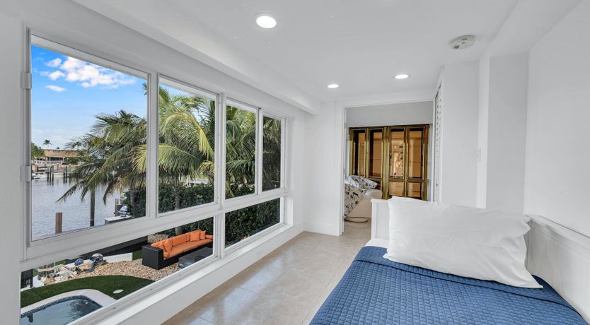 Photo of Lakeside Getaway