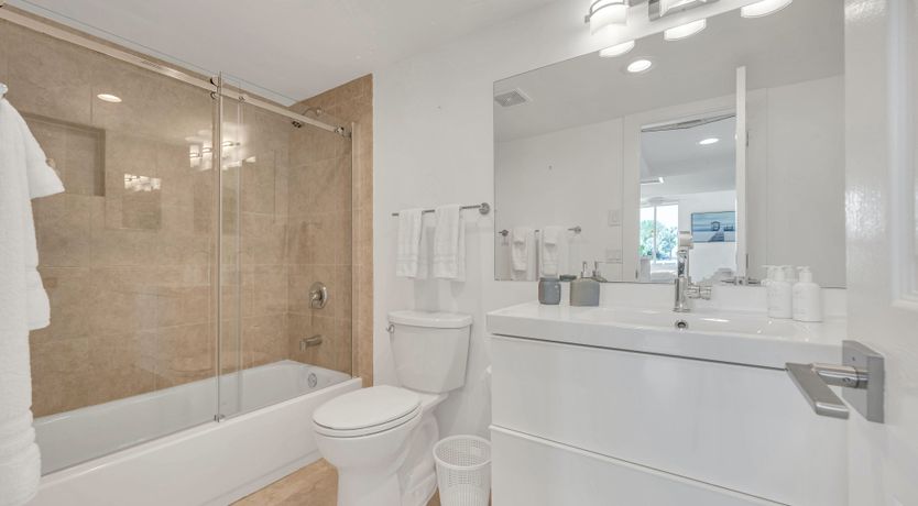 Photo of Lakeside Getaway