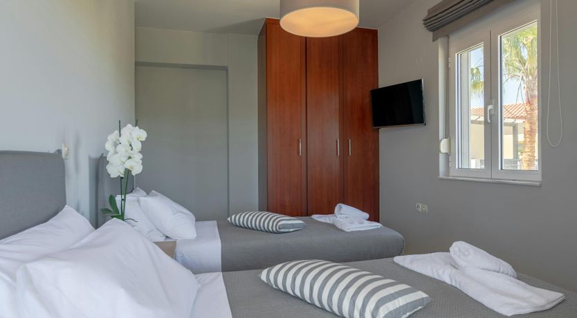 Photo of Sfakaki Bliss