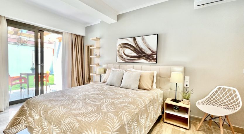 Photo of Seascape Souvenir