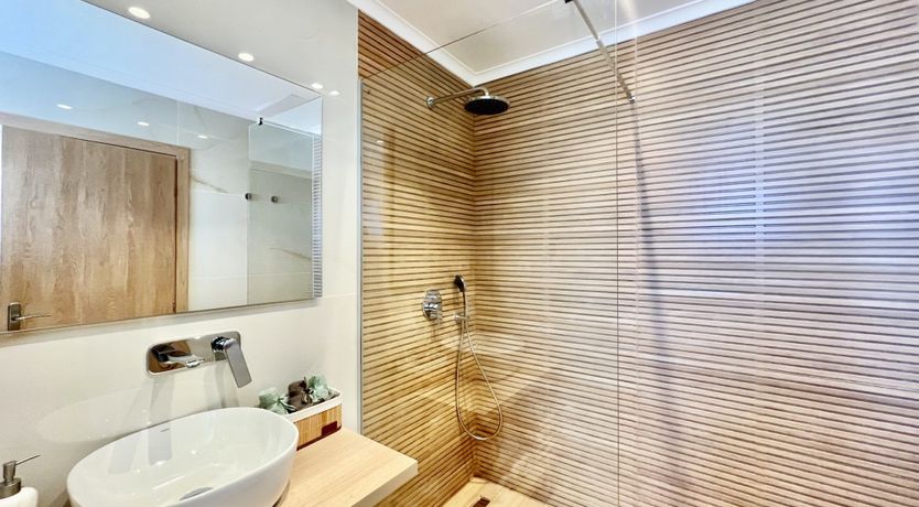 Photo of Seascape Souvenir