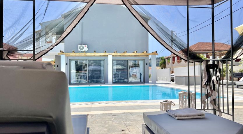 Photo of Seascape Souvenir