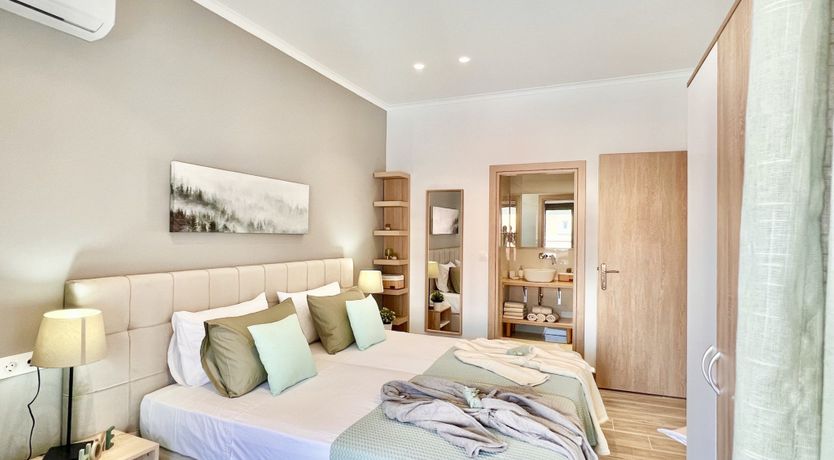 Photo of Seascape Souvenir