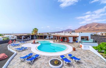 Pool & Paella Villa
