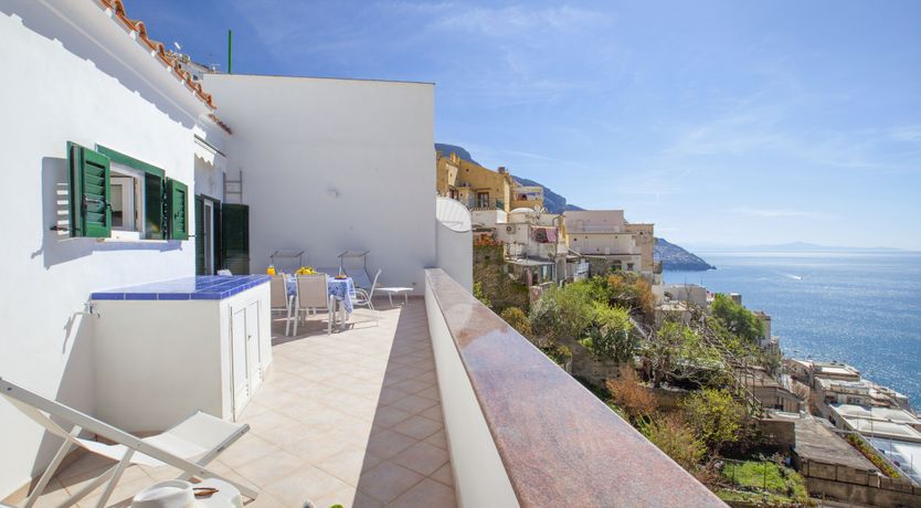 Photo of Tyrrhenian Throne