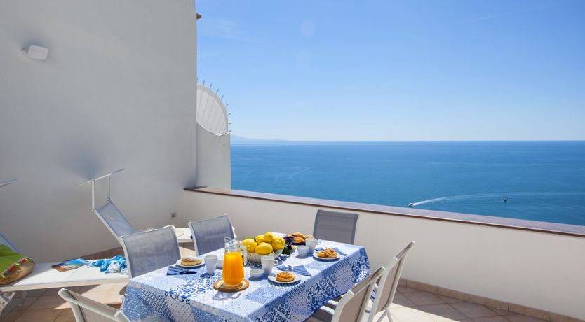 Photo of Tyrrhenian Throne