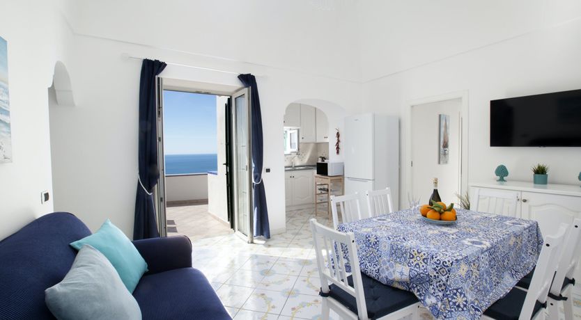 Photo of Tyrrhenian Throne