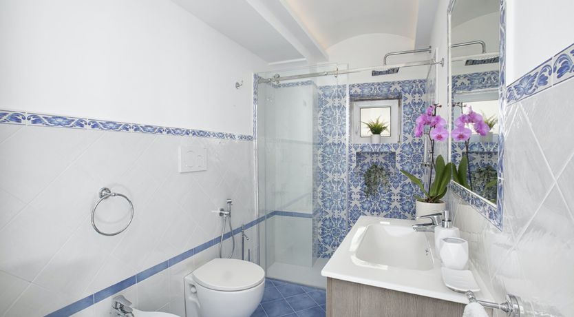 Photo of Tyrrhenian Throne