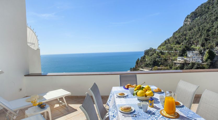 Photo of Tyrrhenian Throne