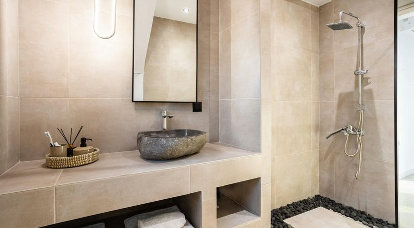 Photo of Luxury Sea Retreat