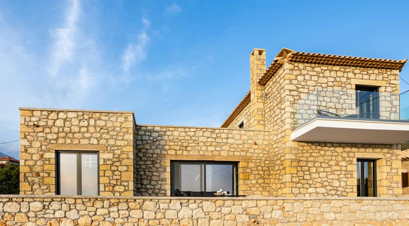 Photo of Luxury Sea Retreat