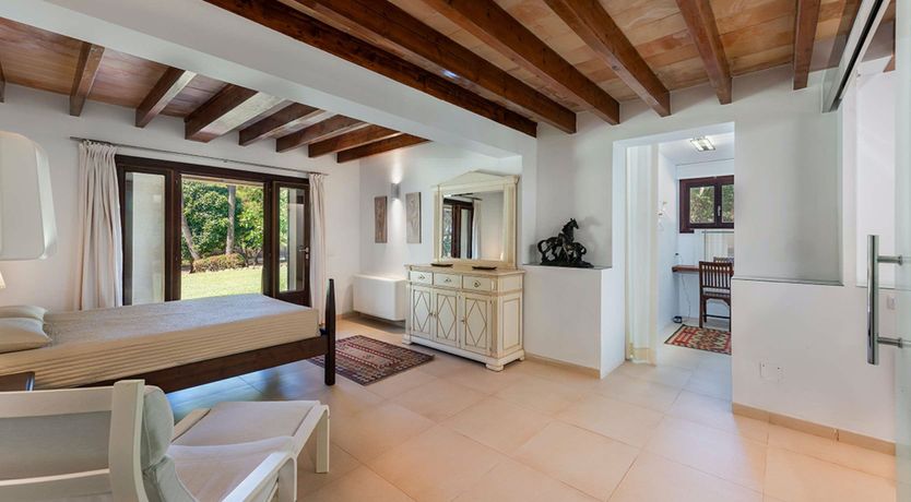 Photo of Effortless Luxury