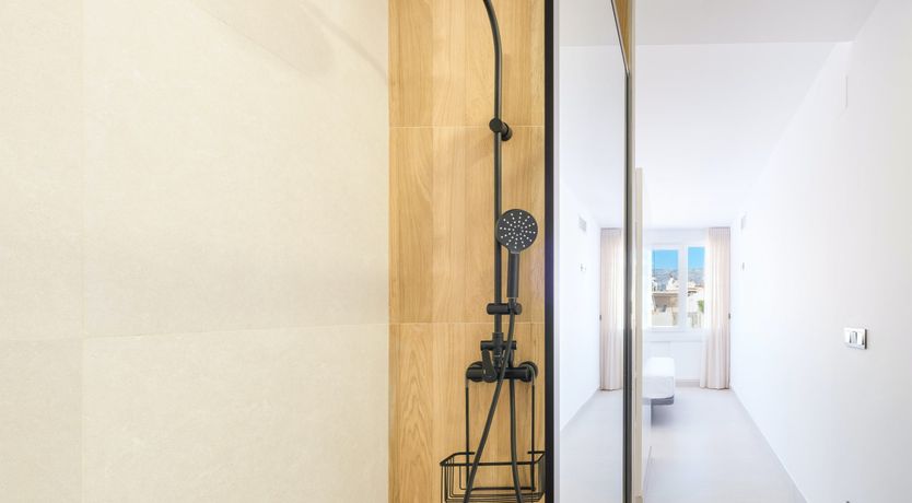 Photo of Benidorm Breeze