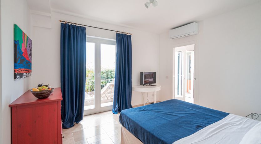 Photo of The Flower of Capri