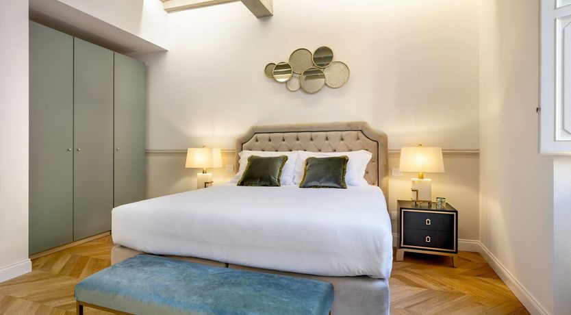 Photo of Giraldi Grandeur