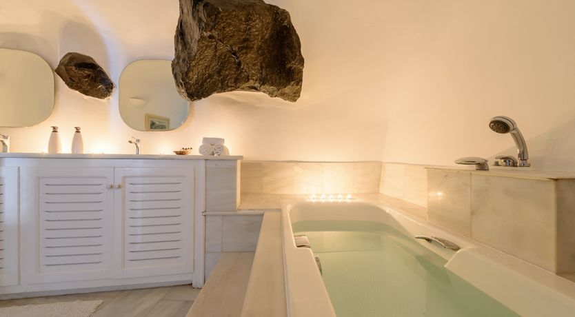 Photo of Aegean White