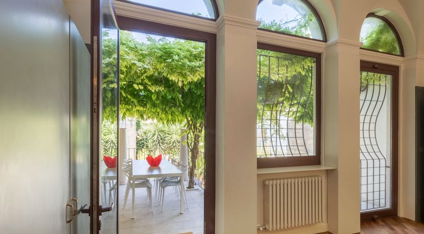 Photo of The Poolside Pearler