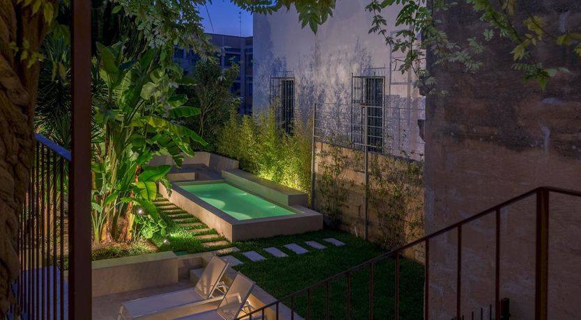 Photo of The Poolside Pearler