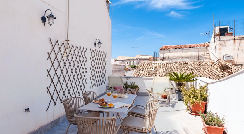 Photo of Isola Bliss