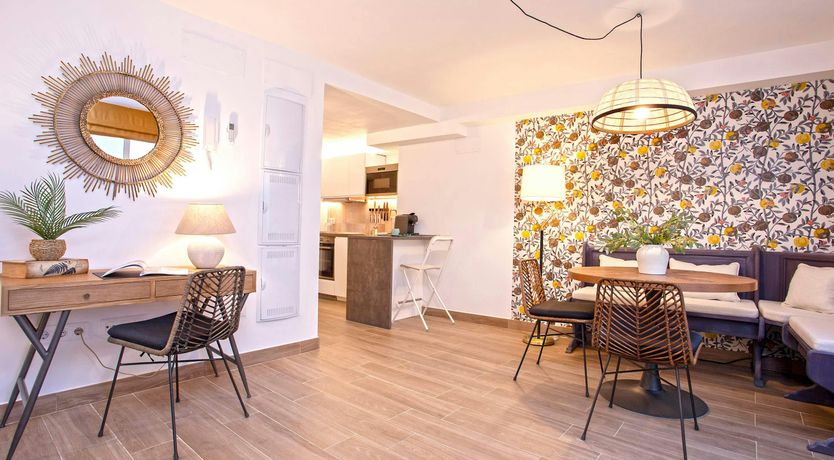 Photo of Footsteps in Seville