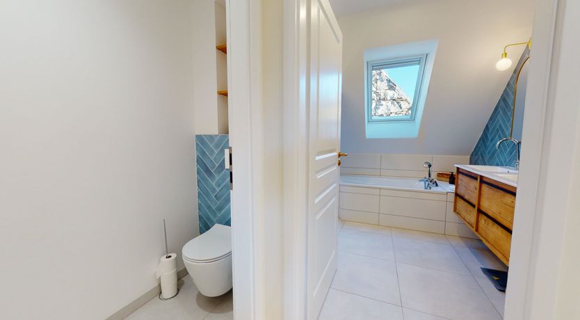 Photo of The Noble Valley