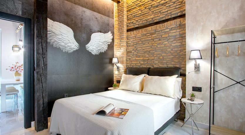 Photo of Granada Gateway