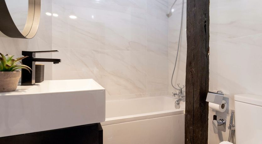 Photo of Granada Gateway