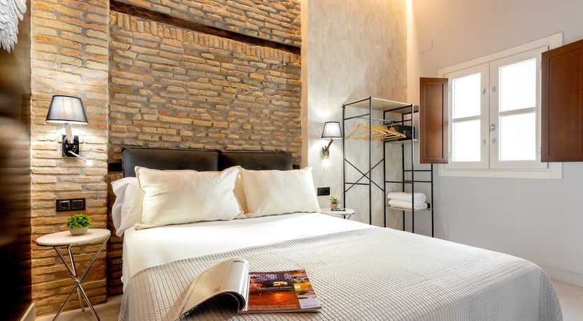 Photo of Granada Gateway