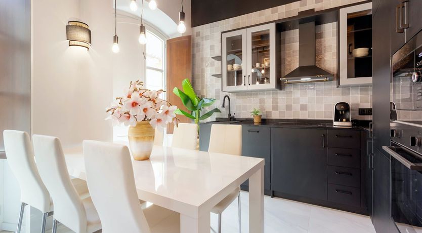 Photo of Granada Gateway