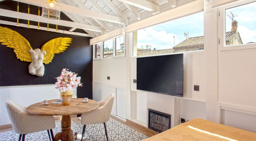 Photo of Granada Gateway