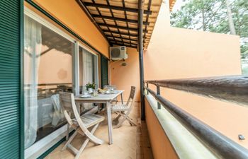 Aroeira Golfers' Retreat Apartment