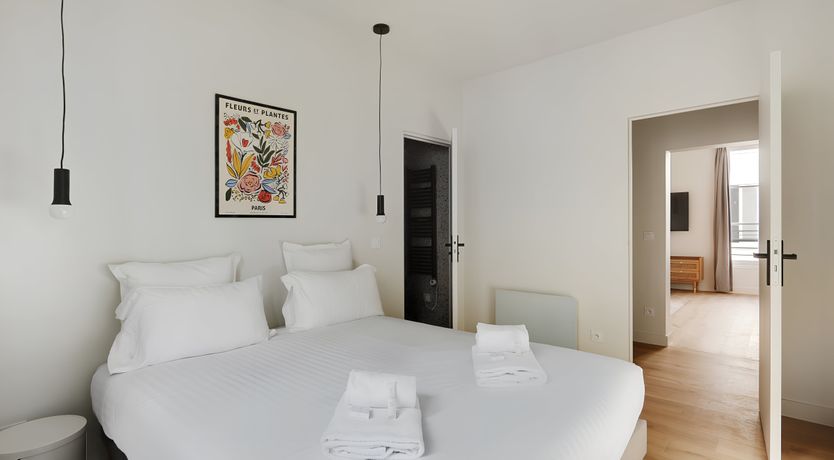 Photo of Silhouettes of Paris