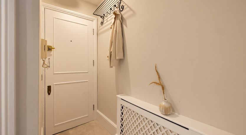 Photo of Earl's Court Elegance