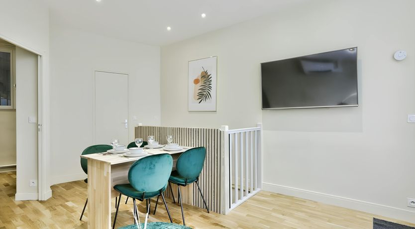 Photo of Parisian Whisper