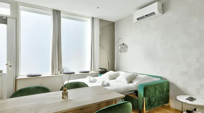 Photo of Parisian Whisper