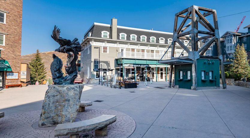 Photo of Legacy Plaza Joyride