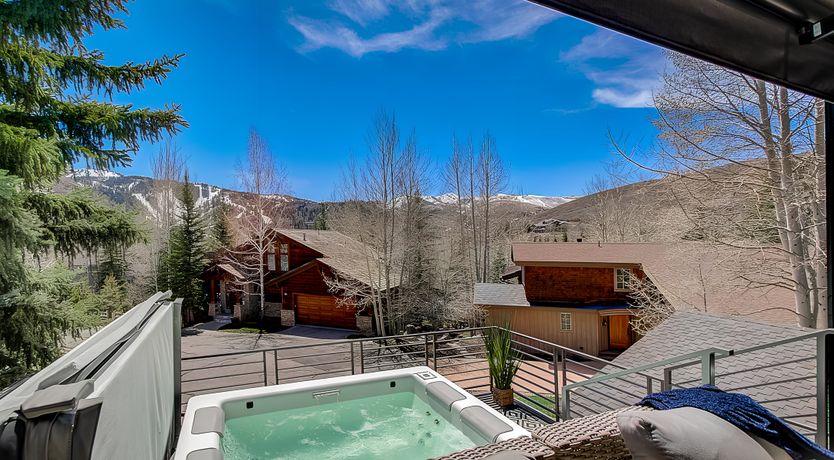 Photo of Stylish Slopeside Retreat