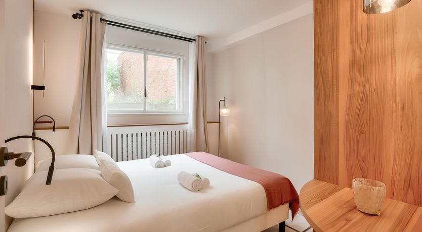 Photo of Eiffel's Echoes