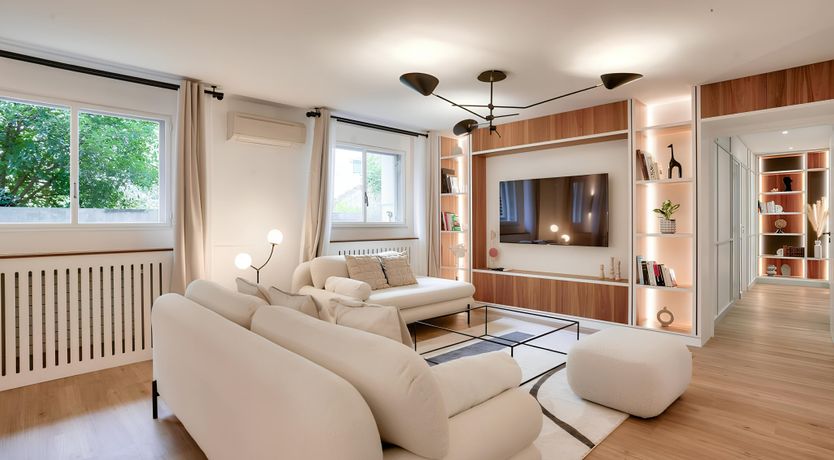 Photo of Eiffel's Echoes