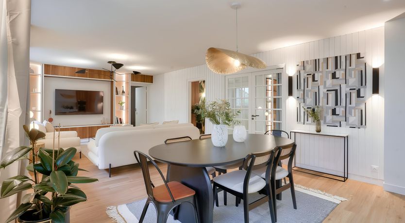 Photo of Eiffel's Echoes