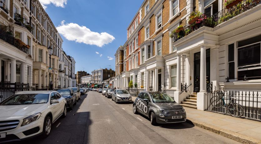 Photo of Petite & Chic