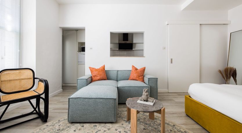 Photo of Petite & Chic