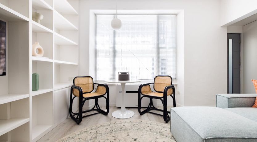 Photo of Petite & Chic