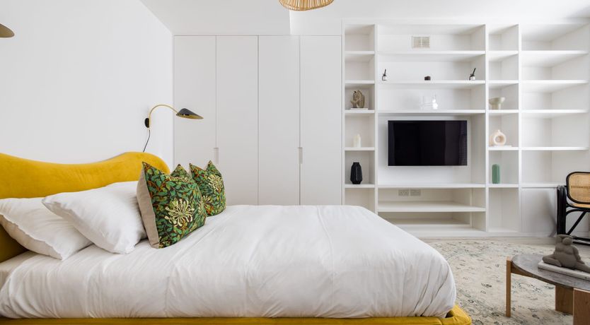 Photo of Petite & Chic