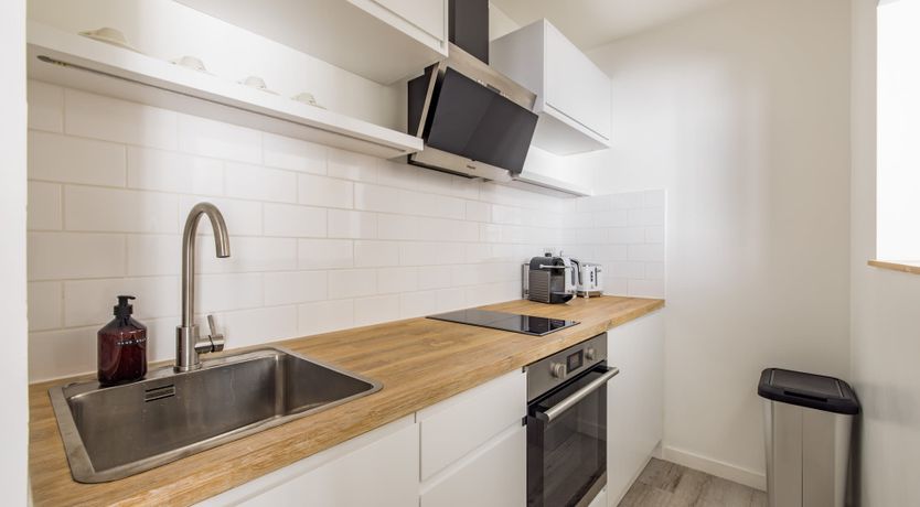 Photo of Petite & Chic